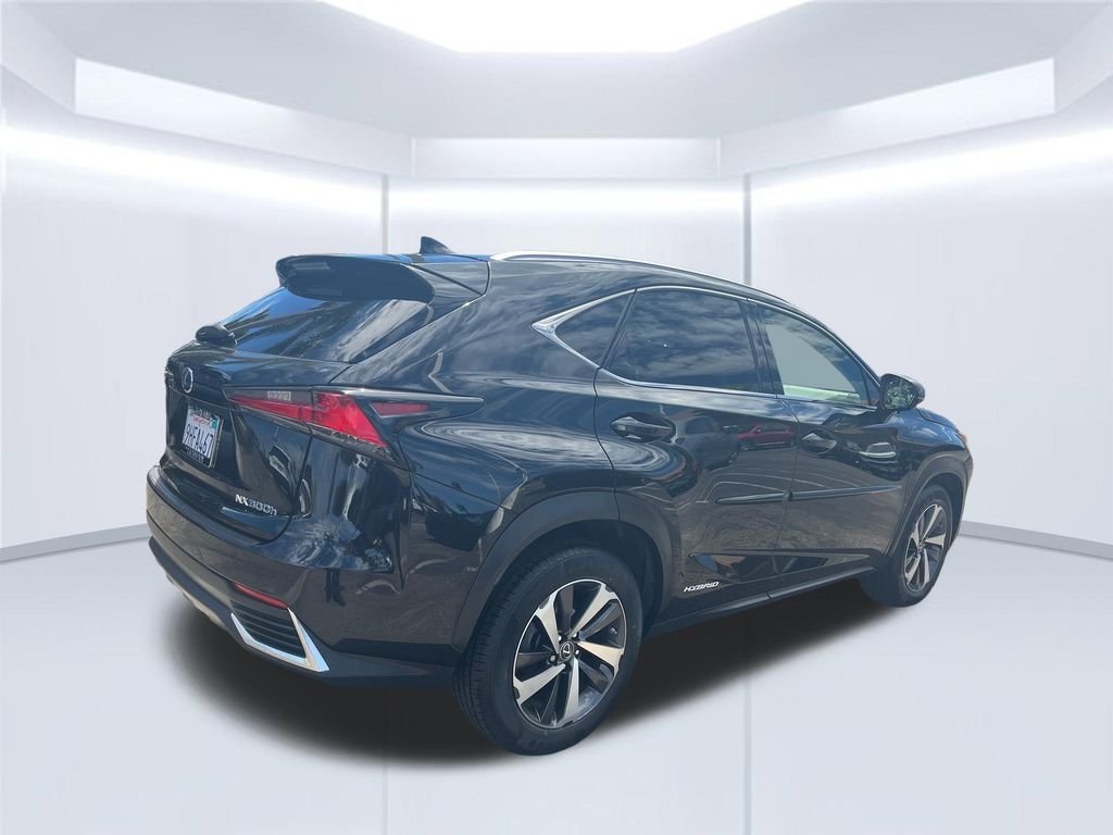 Used 2019 Black Lexus 300h image 5