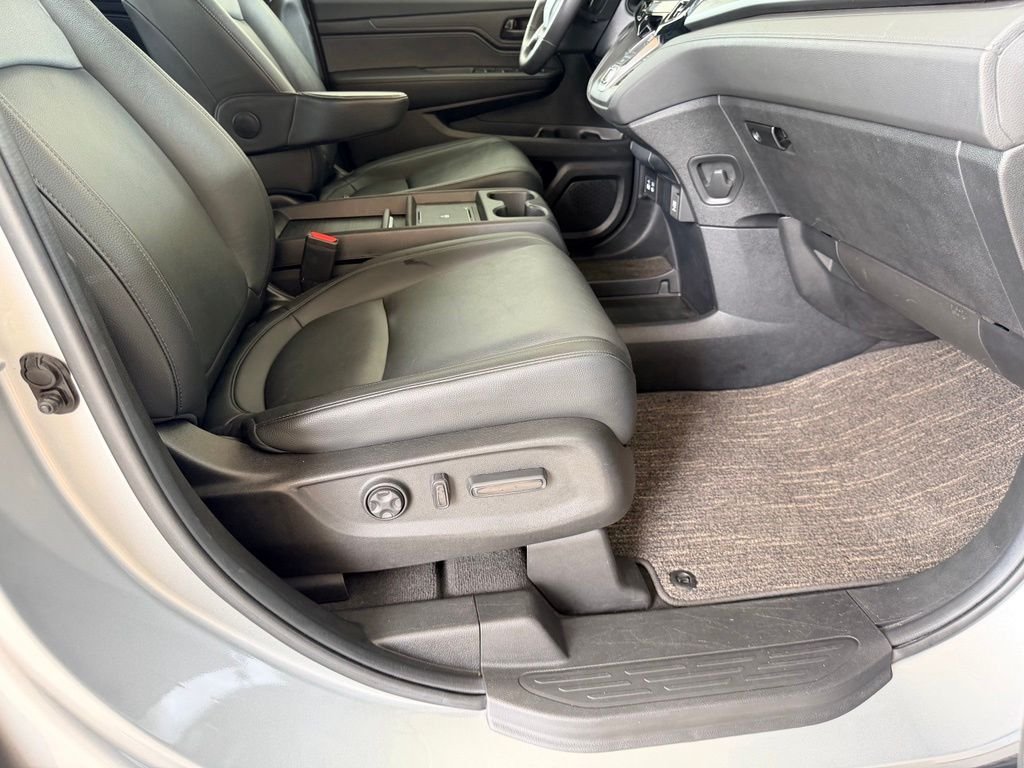 Used 2025 Blue Honda EX-L image 37