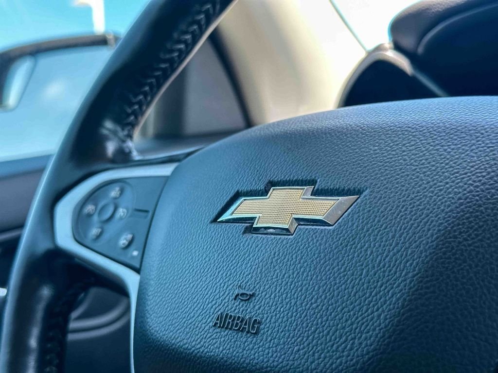 Used 2019 Silver Chevrolet ZR2 image 29