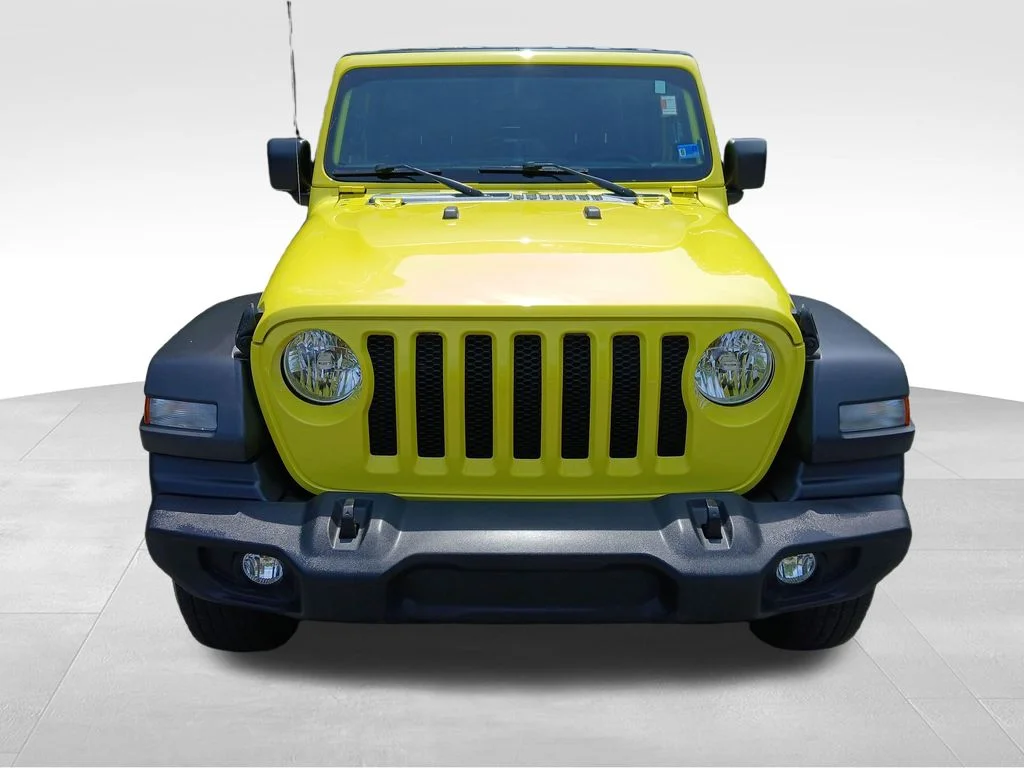 Used 2023 Yellow Jeep Sport S image 11