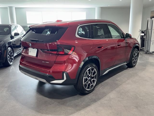 New 2026 Vegas Red Metallic BMW xDrive28i image 8