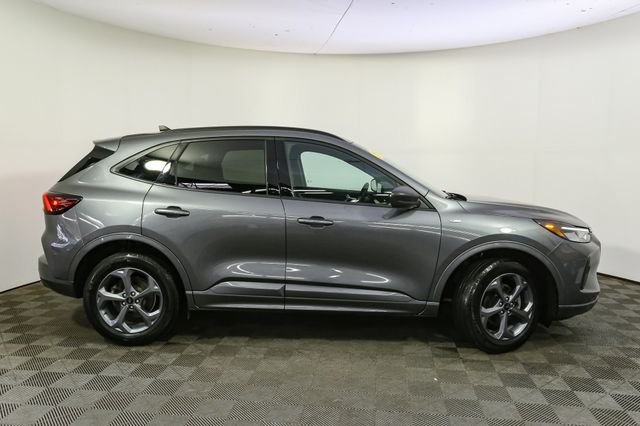 Used 2023 Gray Ford ST-Line image 14