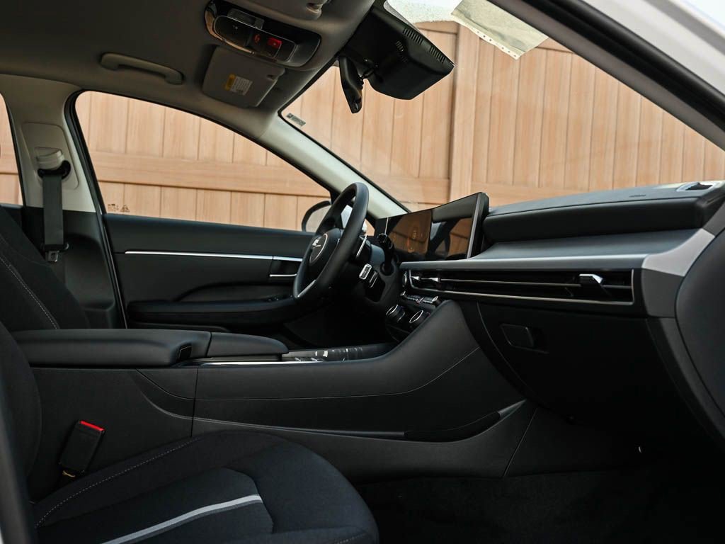 New 2026 Aero Silver Hyundai Blue FWD image 9