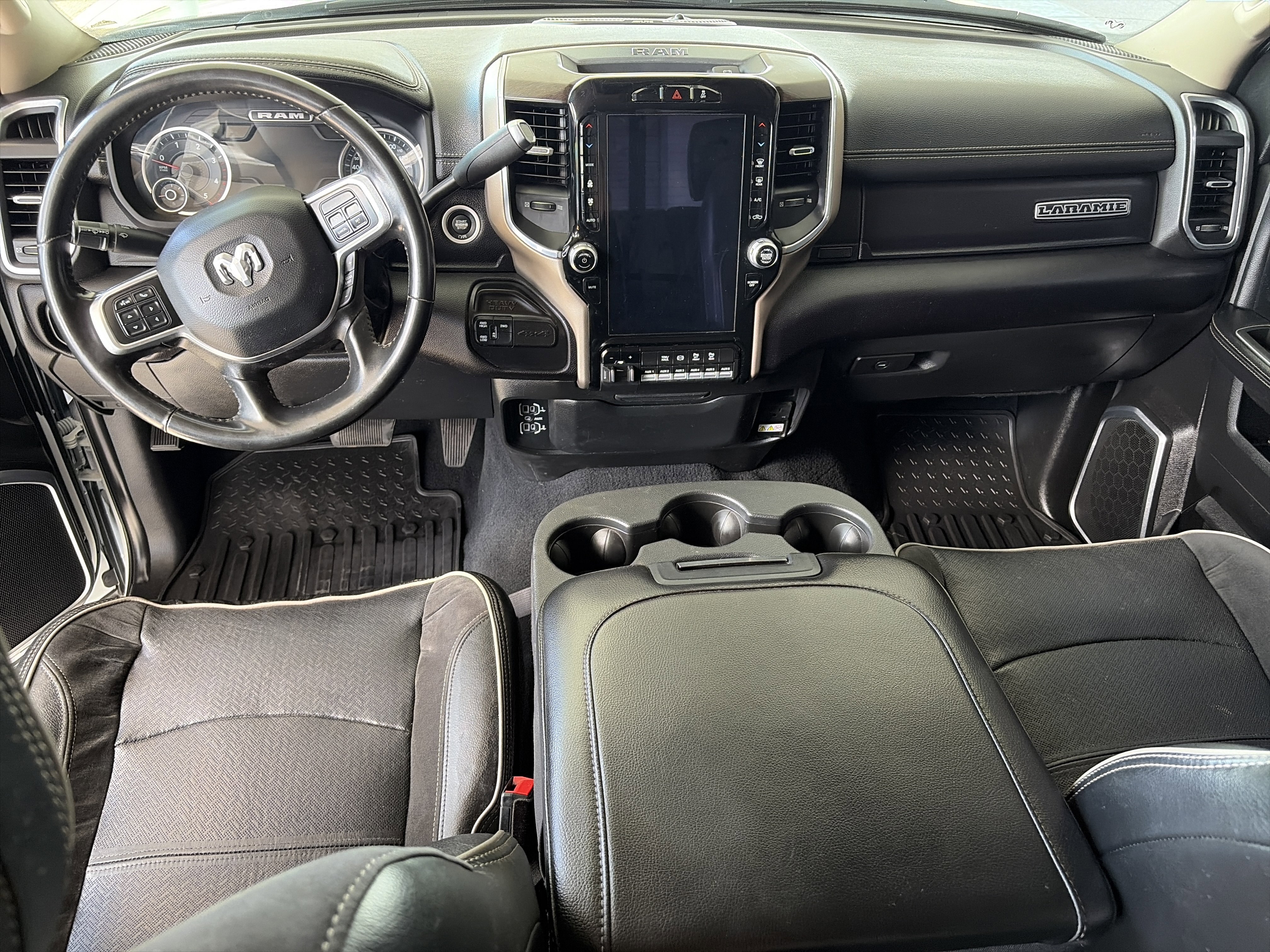 Used 2022 White Ram Laramie image 9