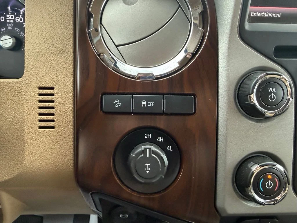 Used 2016 Oxford White Ford Lariat image 30