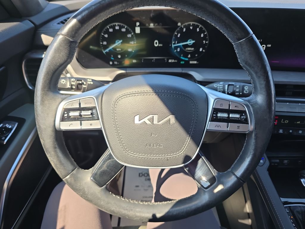Used 2023 Black Kia SX-Prestige X-Pro image 16