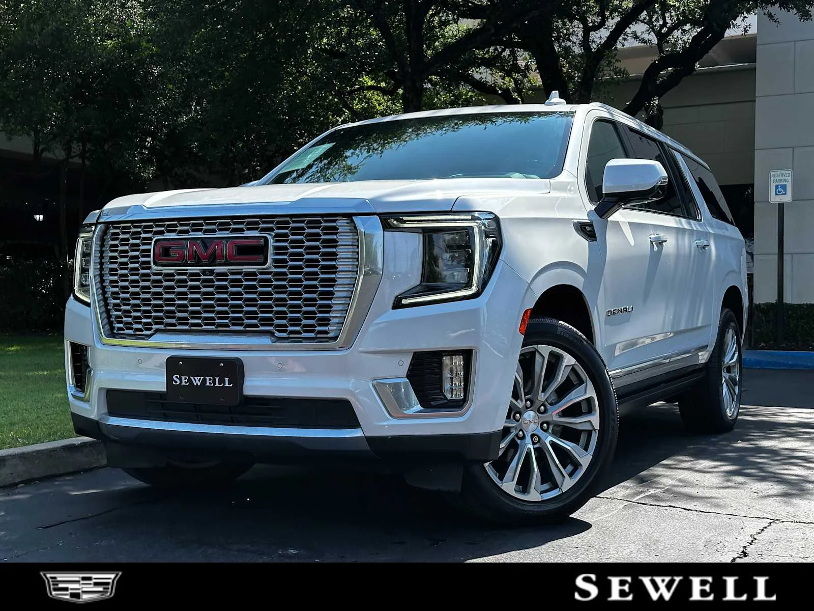 2021 GMC Yukon Denali AWD's photo