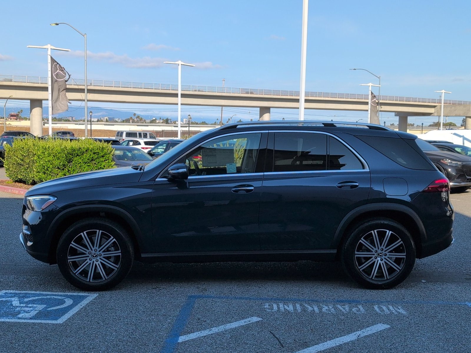 New 2026 Twilight Blue Metallic Mercedes-Benz GLE 450e image 5