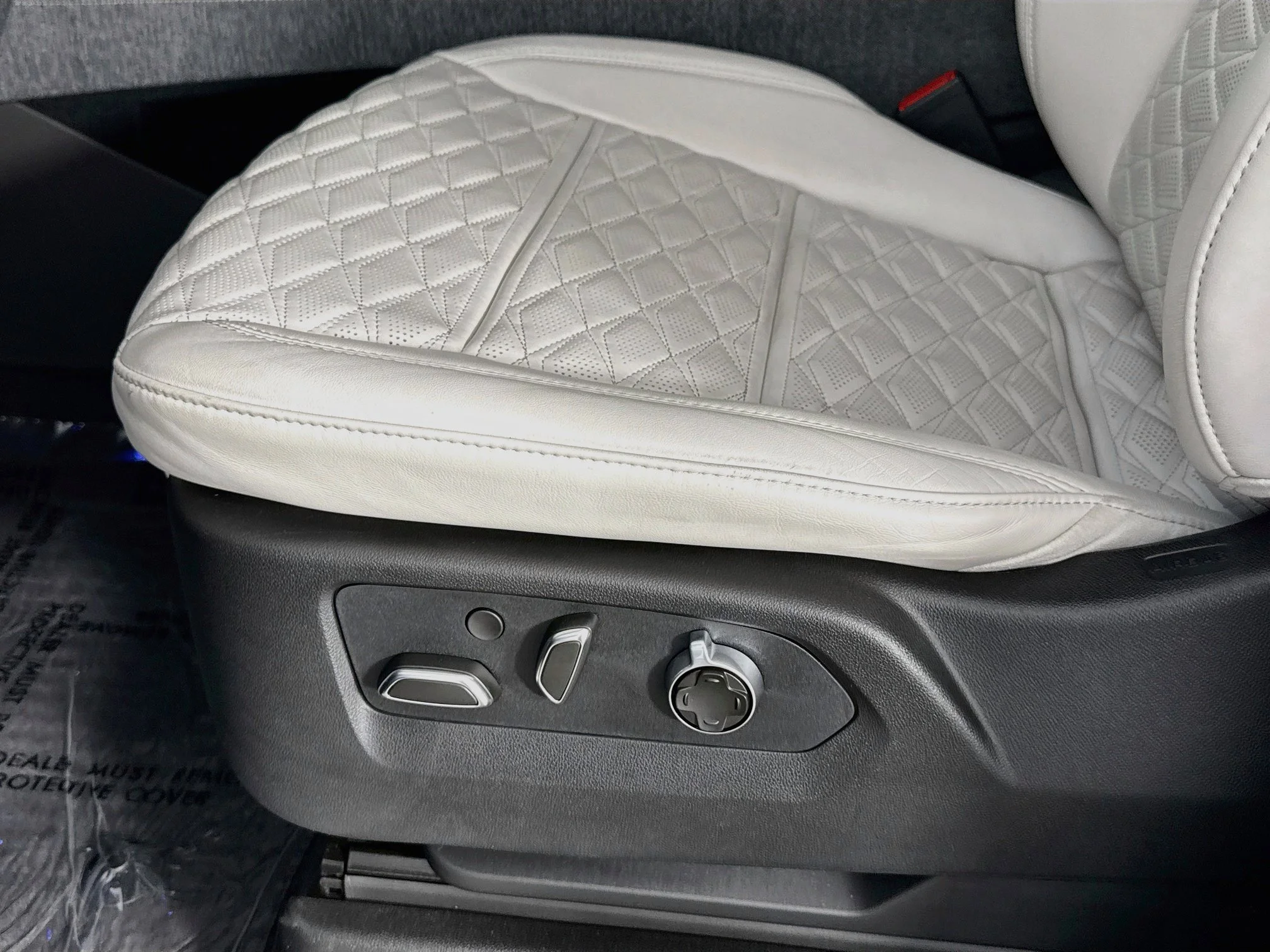 Used 2025 Aegean Stone Cadillac Escalade-V ESV image 22