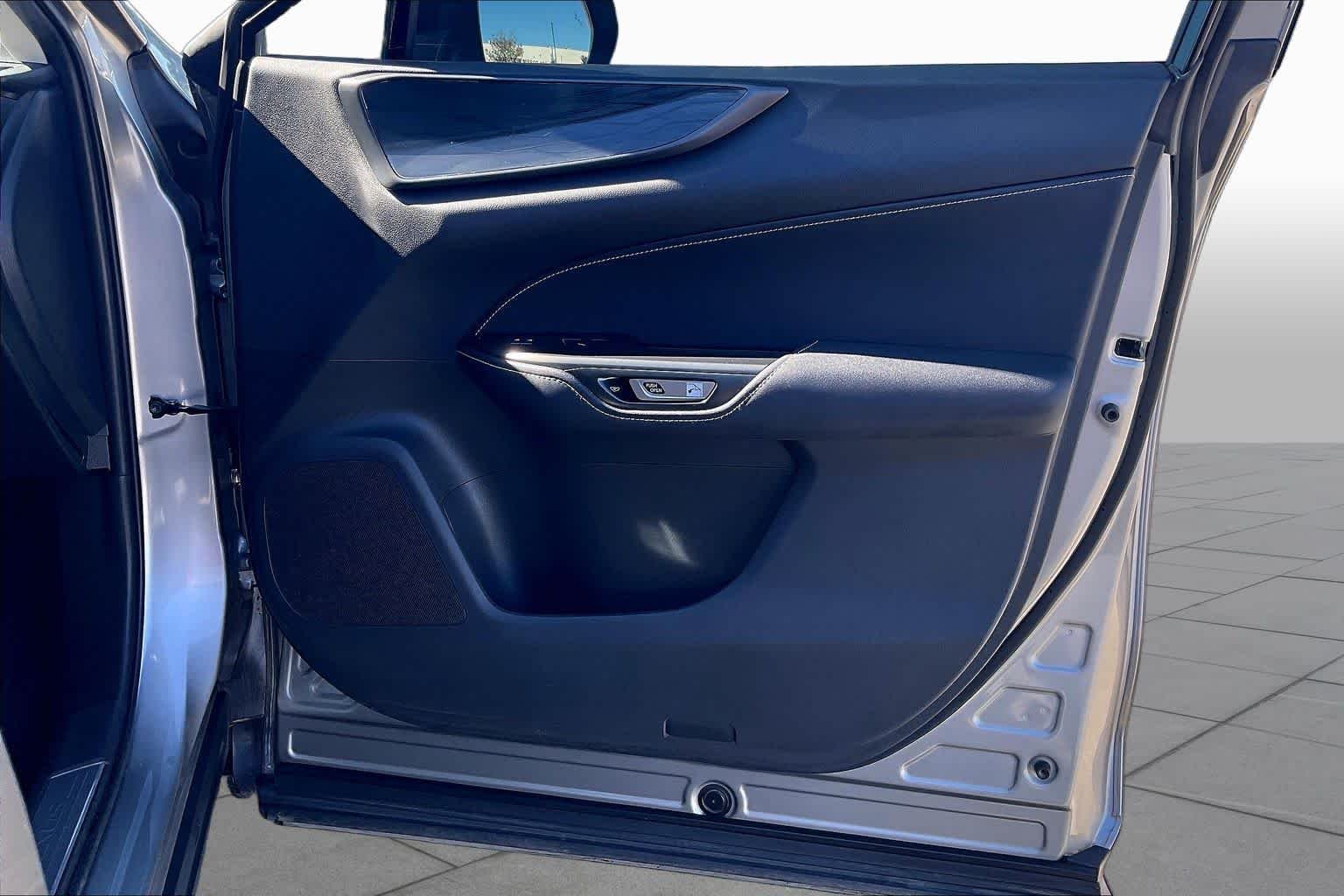 Used 2023 Atomic Silver Lexus Premium image 21