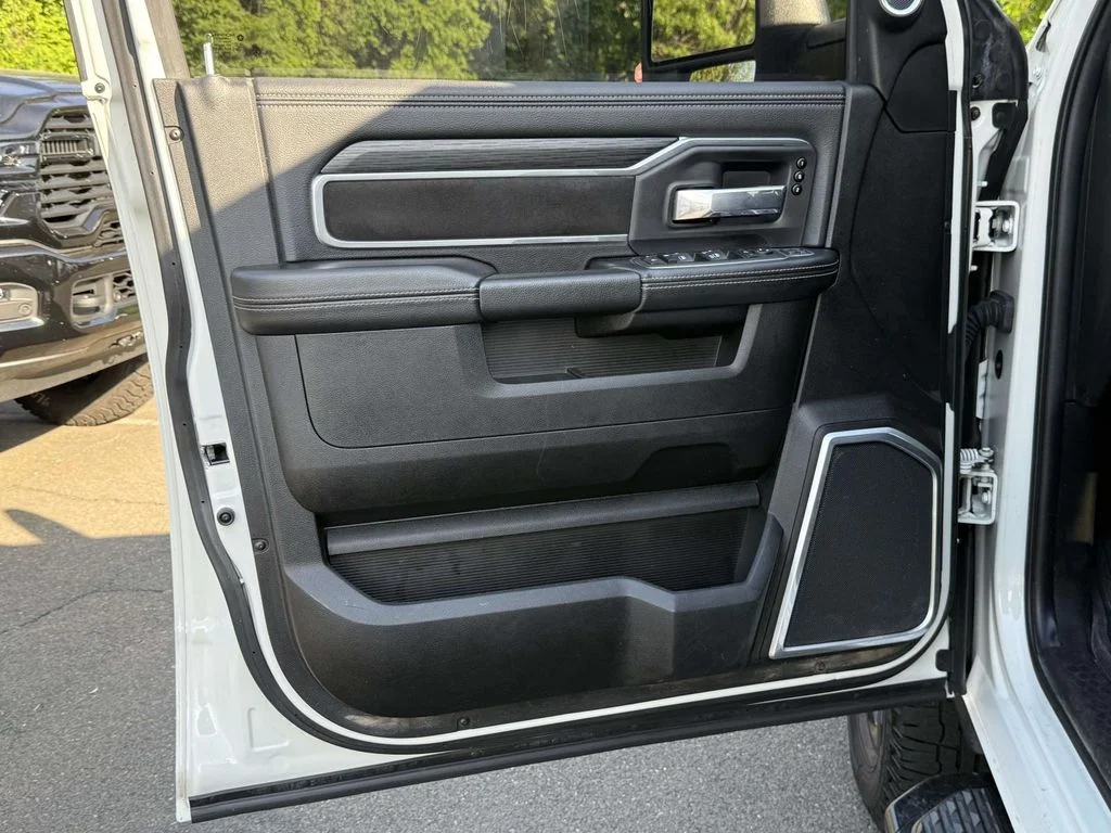 Used 2023 White Ram Laramie image 29