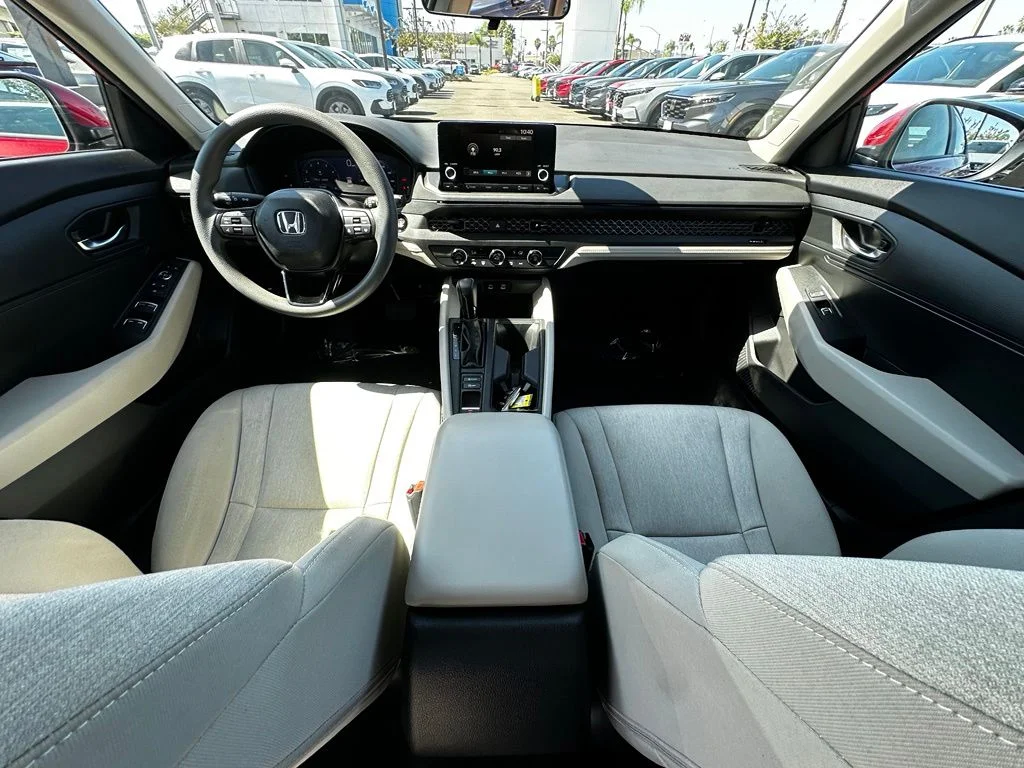 Used 2023 Red Honda LX image 17