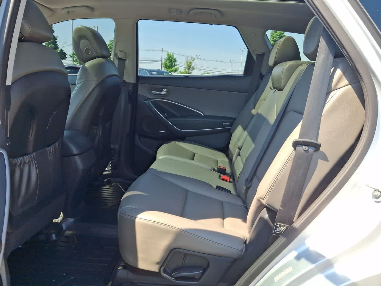 Used 2016 Circuit Silver Hyundai SE image 26