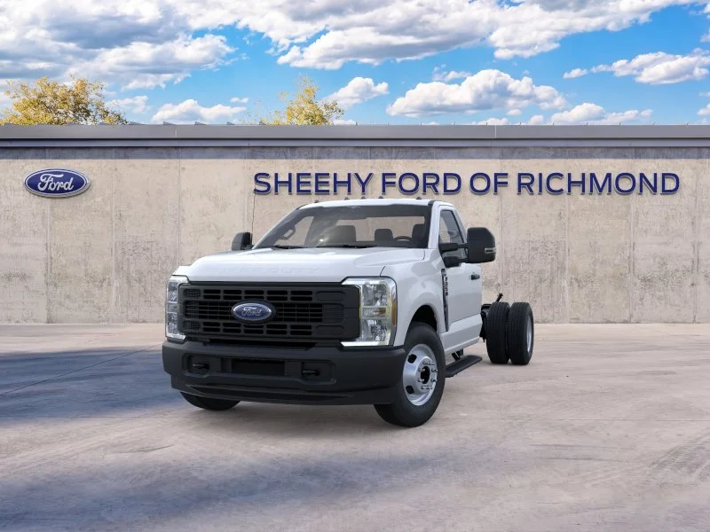 New 2026 Oxford White Ford F-350® XL image 3