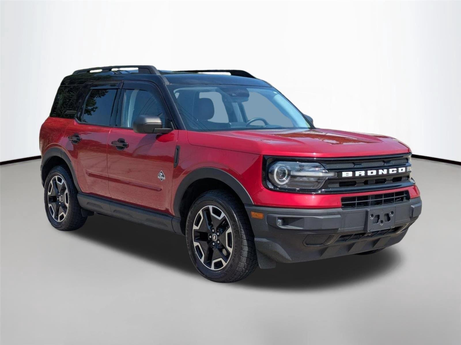 Used 2021 Rapid Red Metallic Tinted Clearcoat Ford Outer Banks image 3