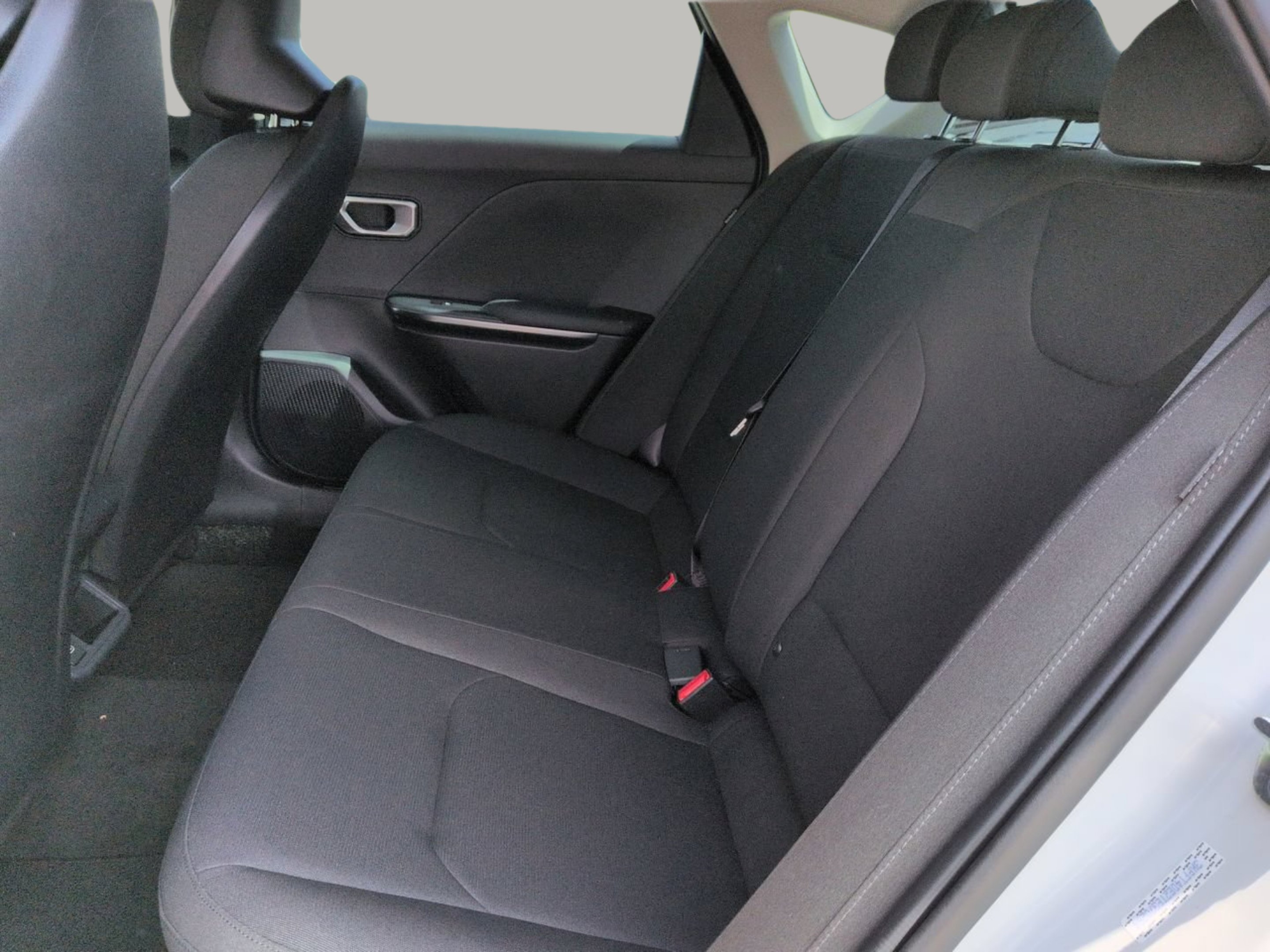 New 2026 Snow White Pearl Kia LXS image 40