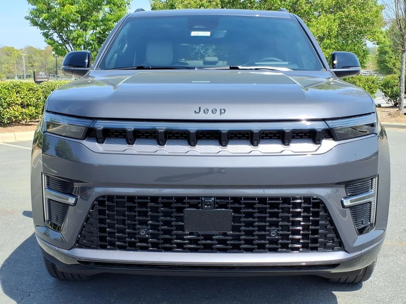 New 2026 Baltic-Gray Metallic Clear-Coat Exterior Paint Jeep Limited Reserve image 14