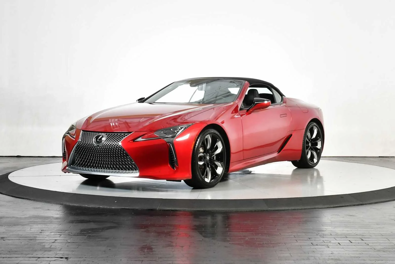 2024 Lexus LC 500 500 Convertible's photo