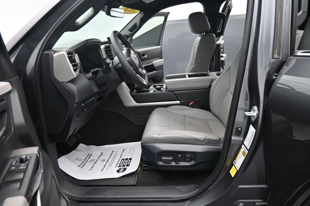 Used 2026  Toyota Limited image 17