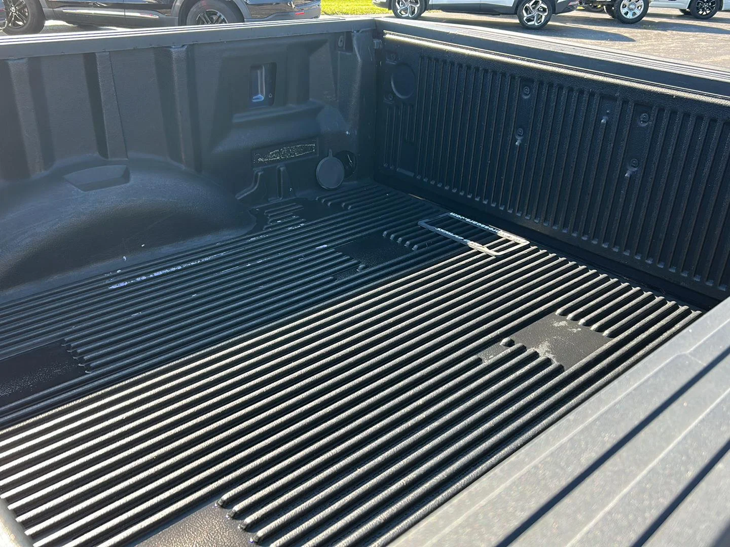 Used 2015 Blue Jeans Metallic Ford XLT image 20