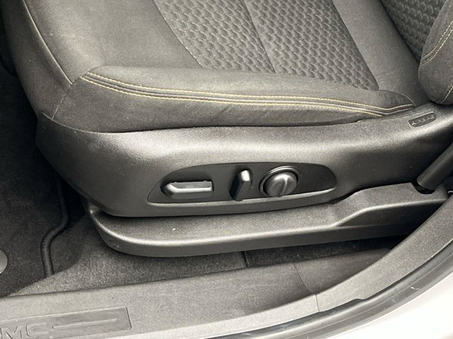 Used 2018 Summit White GMC SLE image 10