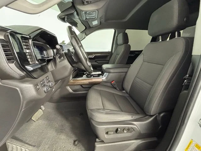 Used 2024 White Chevrolet LT image 13