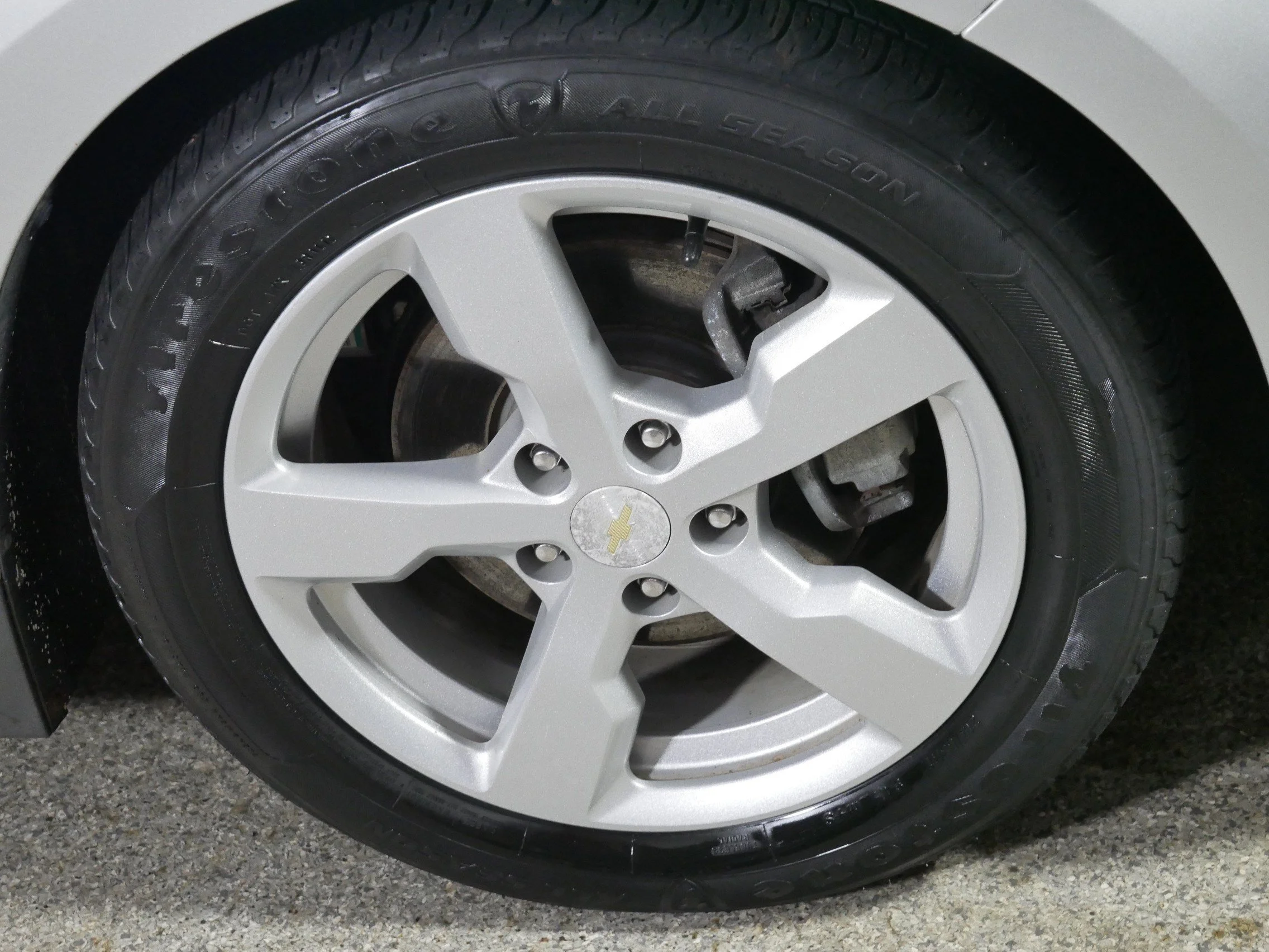 Used 2015 Silver Ice Metallic Chevrolet  image 15