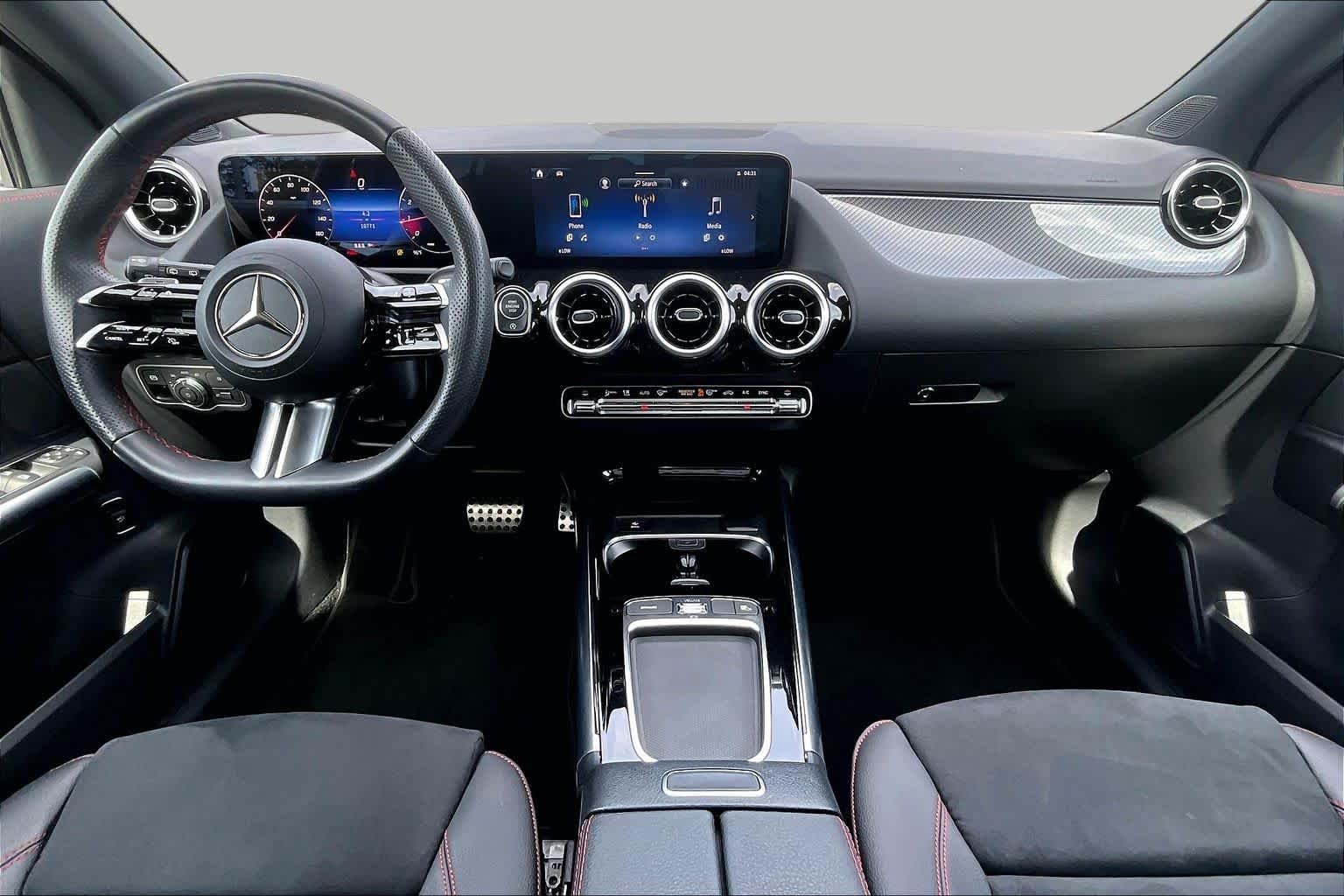Used 2026 Night Black Mercedes-Benz GLA 250 image 17