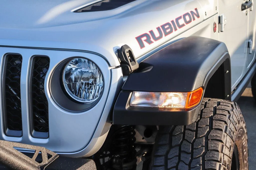 Used 2022 Silver Jeep Rubicon image 5