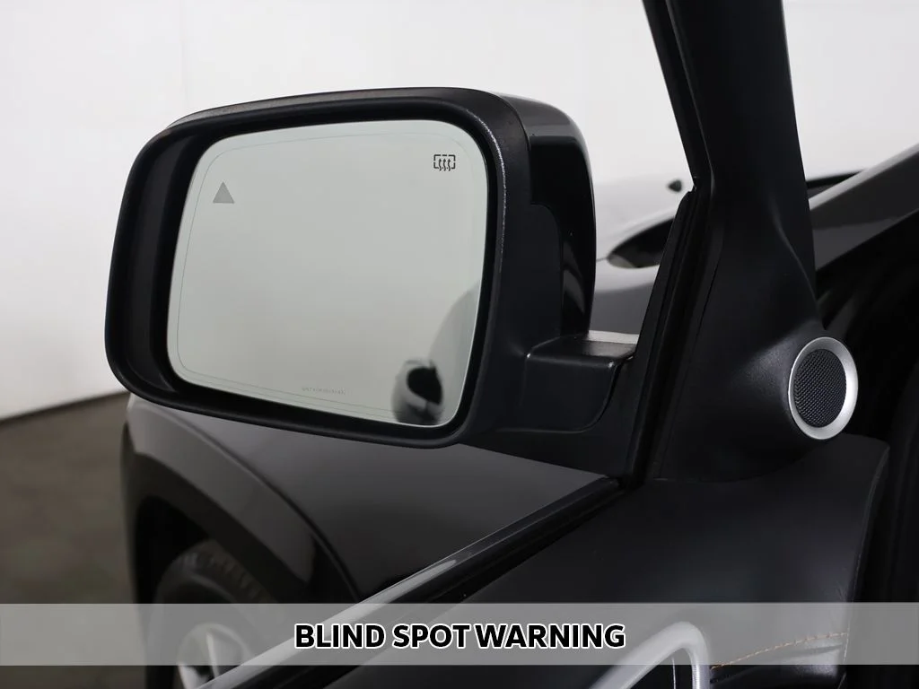 Used 2020 Black Jeep Summit image 7