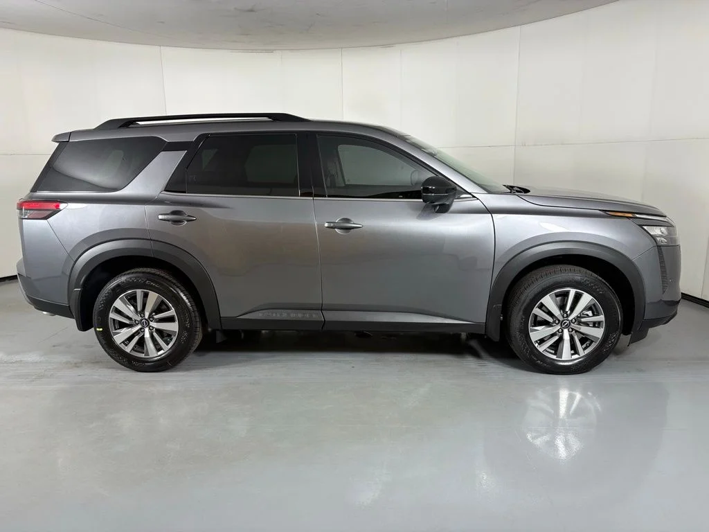 New 2026 Gun Metallic Nissan SL image 9