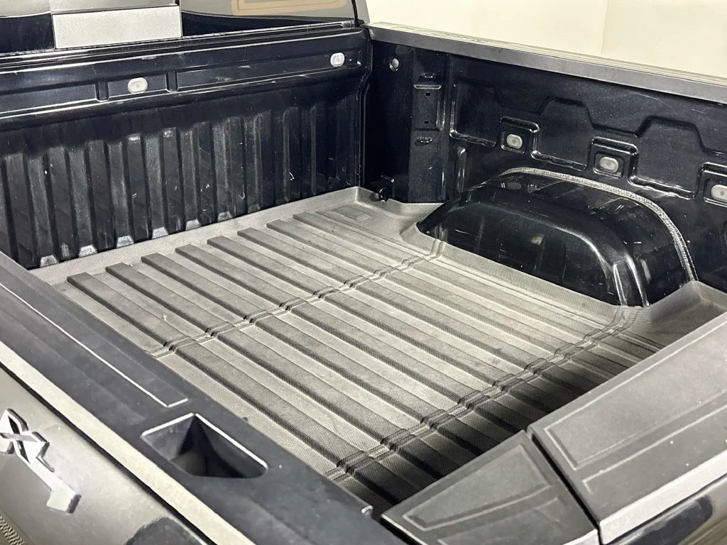 Used 2024 Black GMC SLT image 22