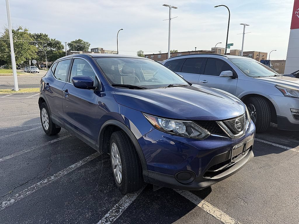 Used 2019 Caspian Blue Metallic Nissan S image 7
