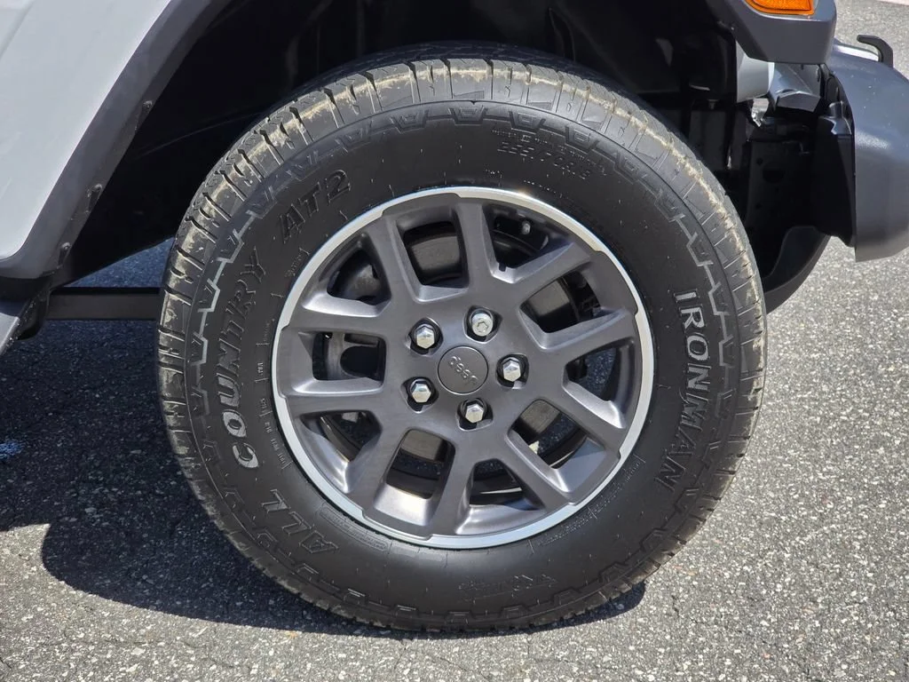 2020 Jeep Gladiator Overland - Photo 22