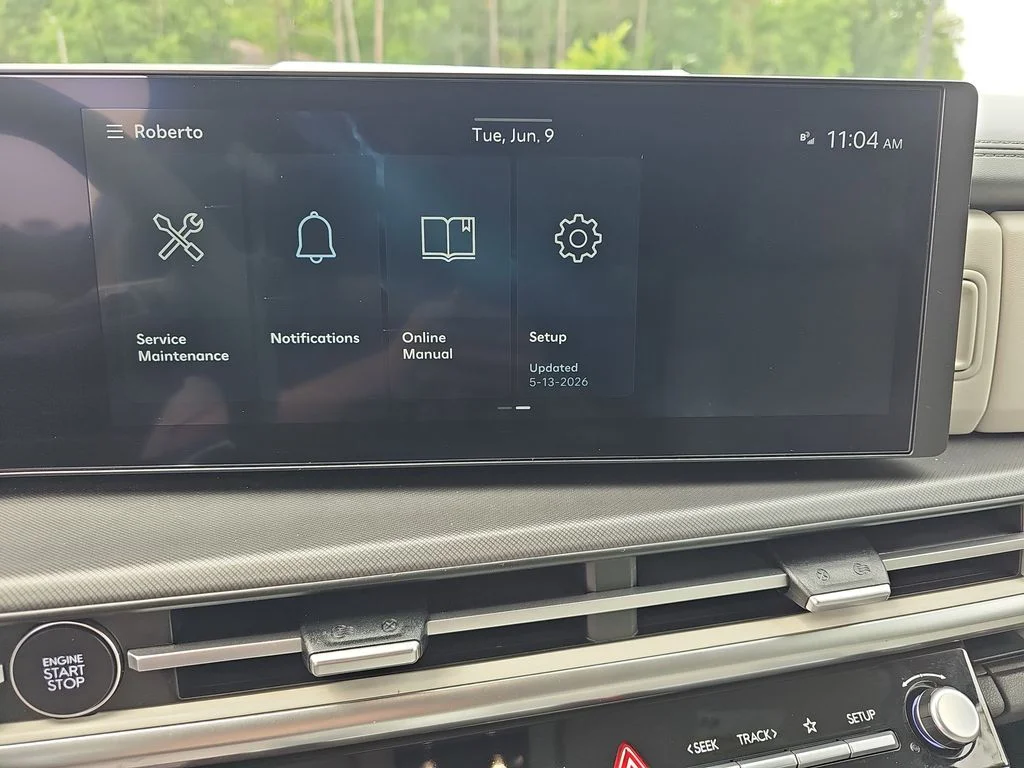 Used 2025 Silver Hyundai SEL image 21