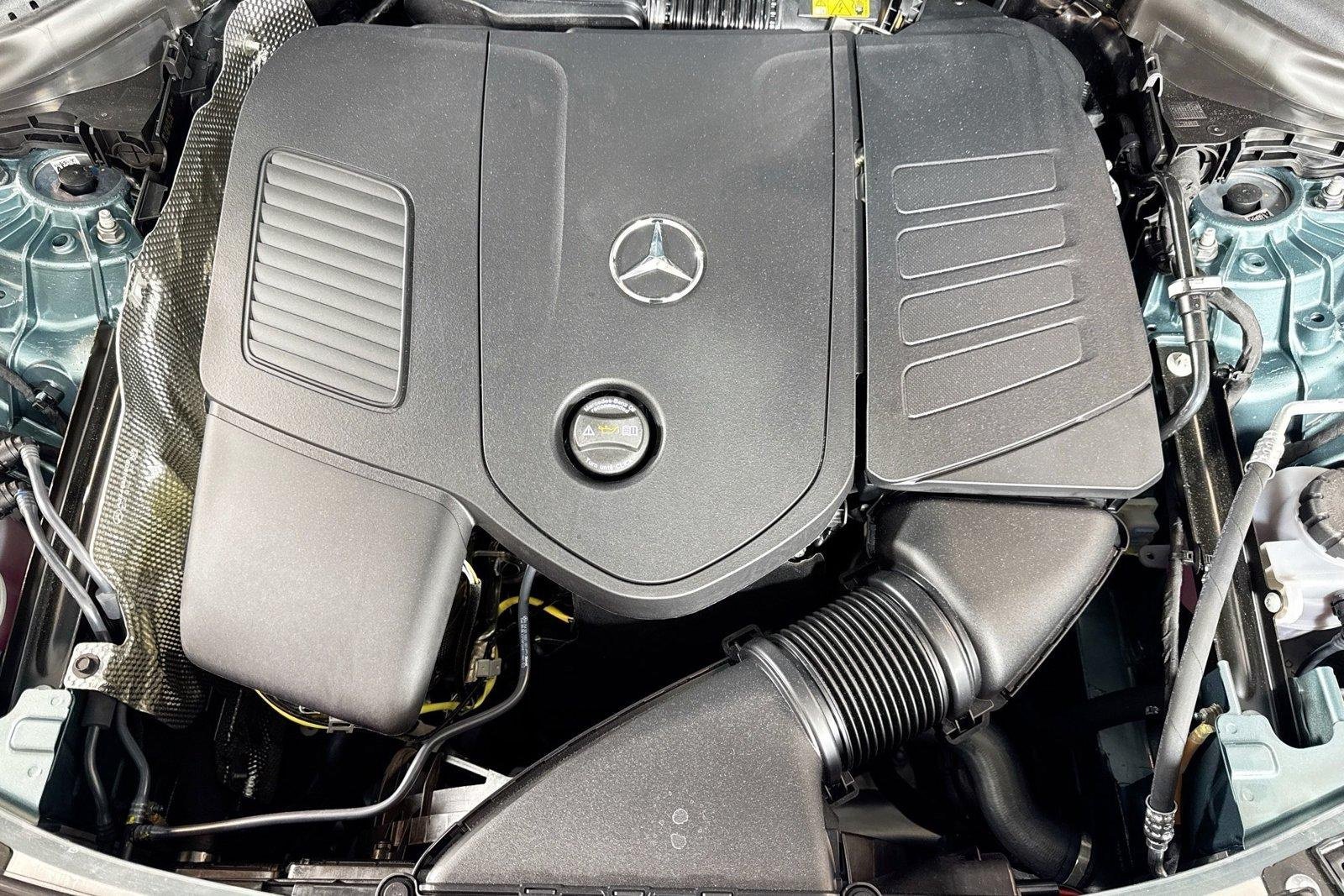 New 2026 Verde Silver Metallic Mercedes-Benz GLC 300 image 28