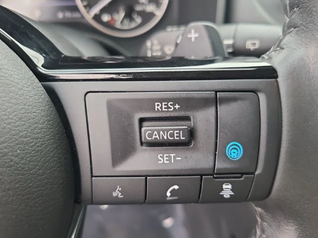 Used 2023 Blue Nissan SV image 28