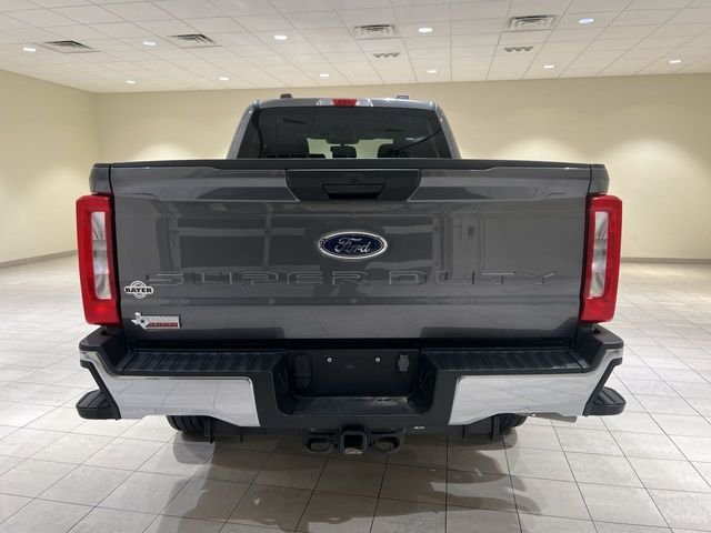 Used 2023 Gray Ford XLT image 4