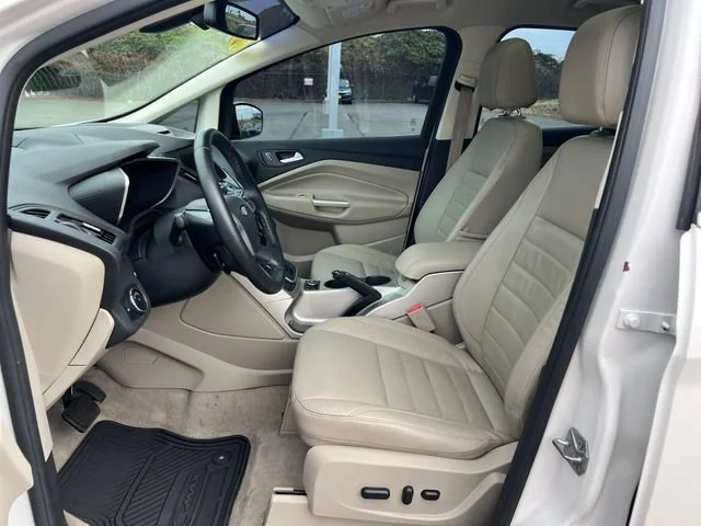 Used 2014 White Platinum Metallic Tri-Coat Ford SEL image 15