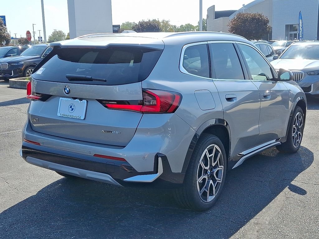 2026 BMW X1 28i - Photo 4