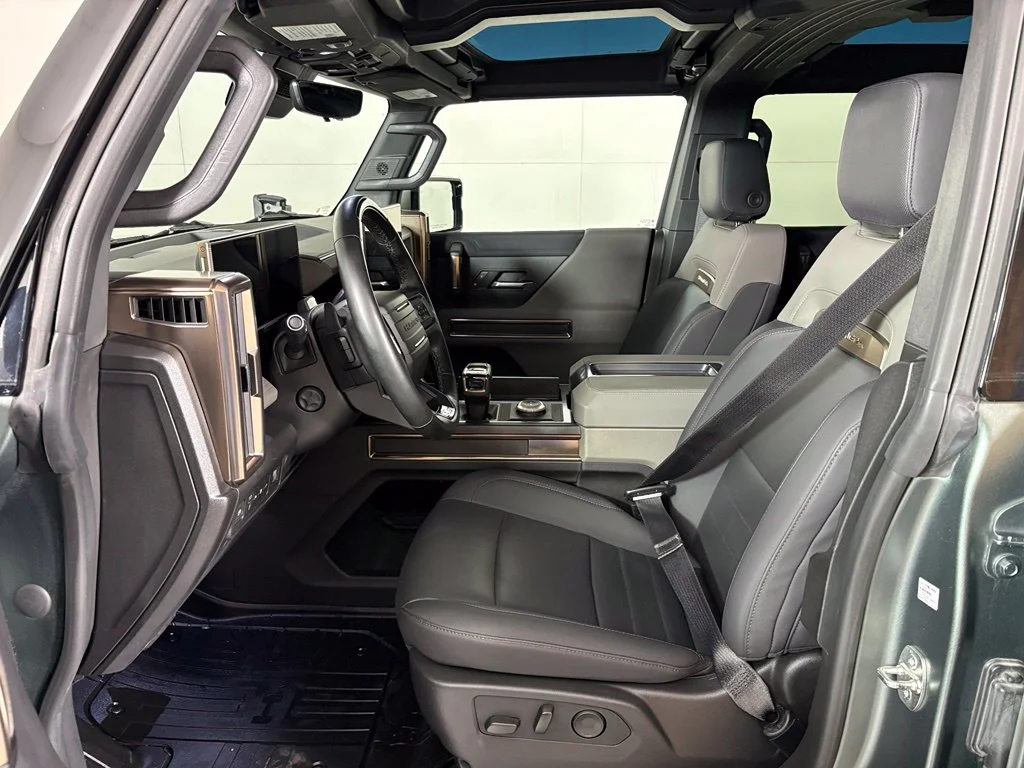 Used 2024 Green GMC 3X image 18