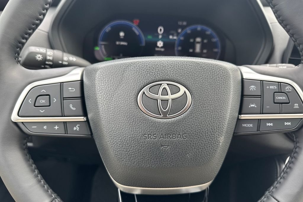 New 2026 Wind Chill Pearl <sup>1</sup> Toyota  Nightshade image 21