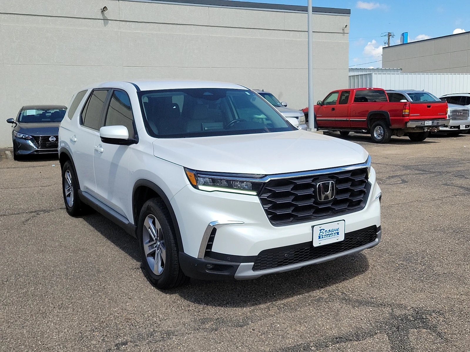 Certified Used 2025 Platinum White Pearl Honda EX-L image 2