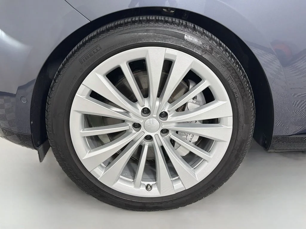 Certified Used 2025 Blue Land Rover SE image 34