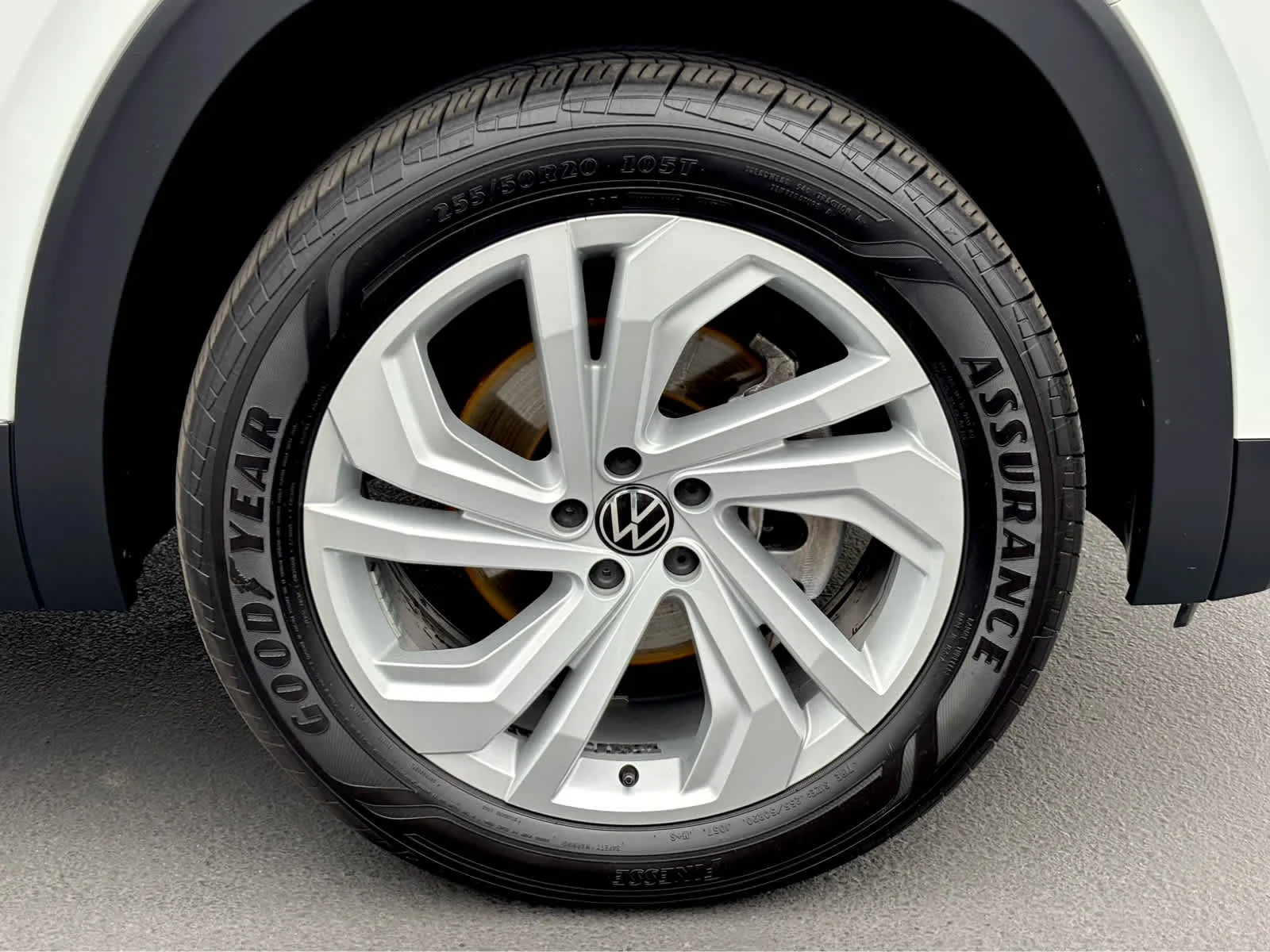 Certified Used 2023 Pure White Volkswagen 2.0T SE w/Technology image 29
