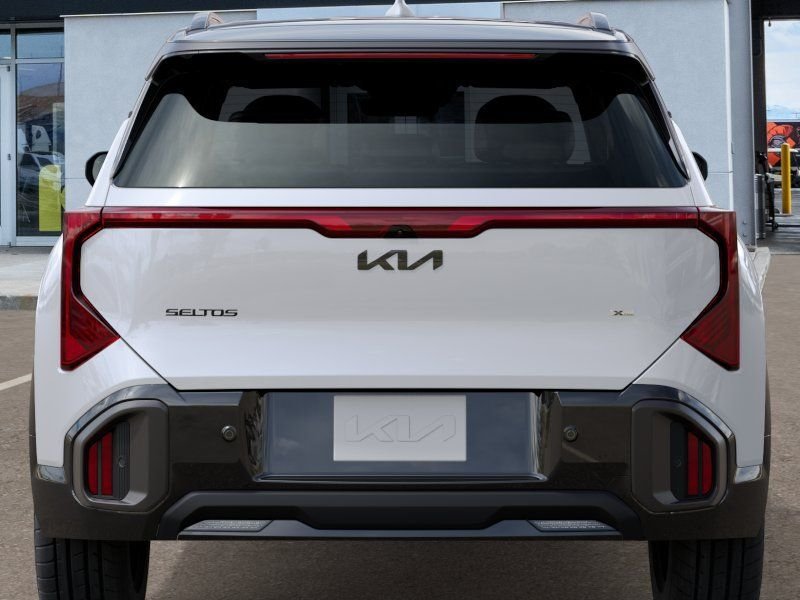 New 2027 White Kia X-Line S image 13