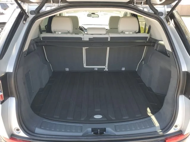 Used 2016 Silver Land Rover SE image 28