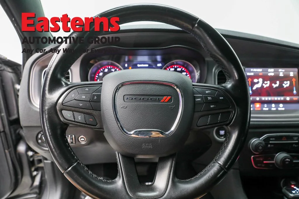 Used 2023 Gray Dodge SXT image 10