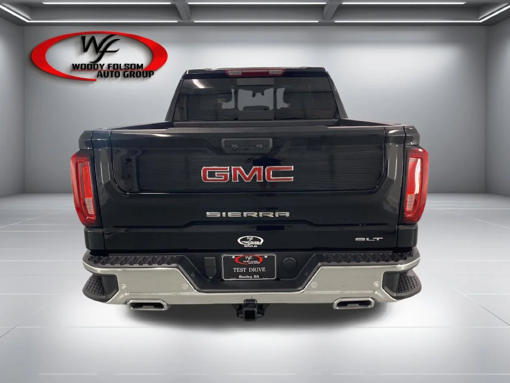 Used 2025 Onyx Black GMC SLT image 8
