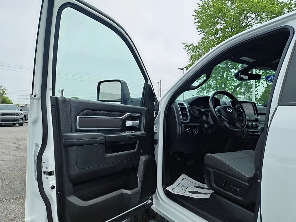 Used 2024 White Ram Big Horn image 18